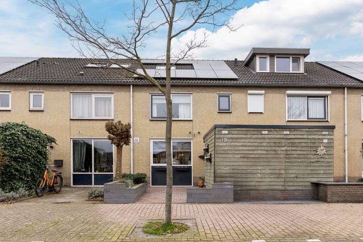 Bekijk foto 42 van Midwoldestraat 19