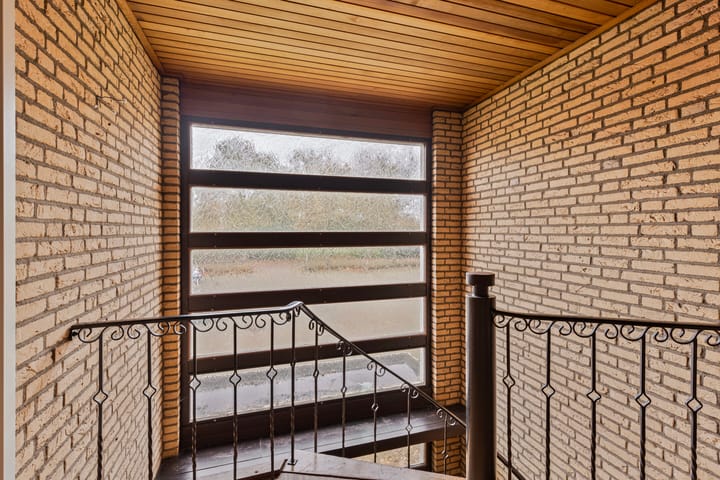 Photo 20 of Woeziksestraat 94