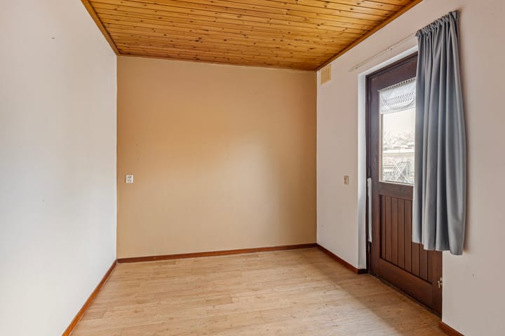 Photo 29 of Woeziksestraat 94