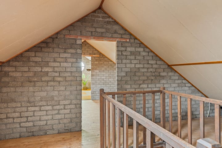 Photo 32 of Woeziksestraat 94