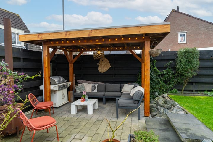 Foto 30 van Aart van Osstraat 4