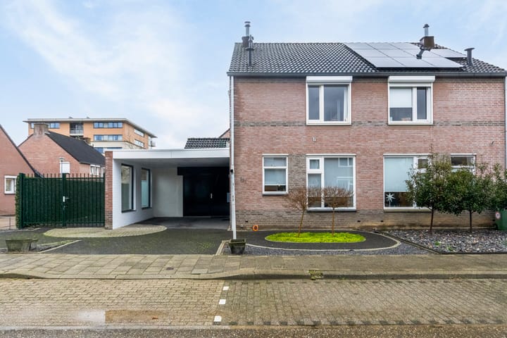 Foto 1 van Praaglaan 111