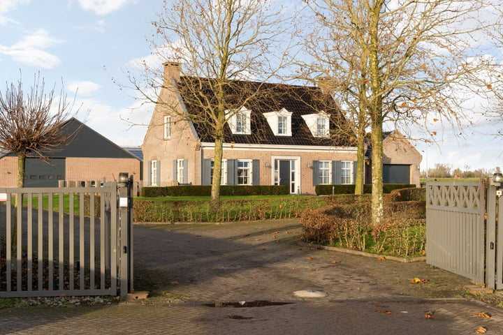 View photo 6 of De Langeweg 7-A