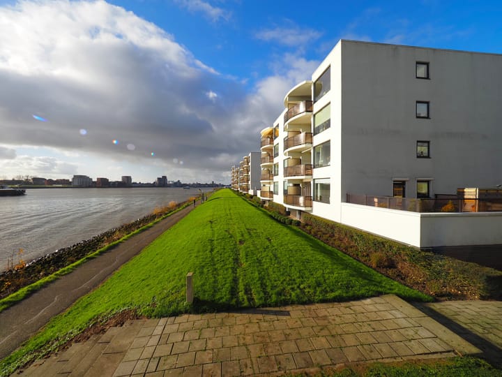 Foto 4 van Pontonniersweg 398