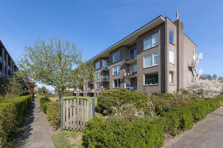 Photo 1 of C. Evertsenstraat 99