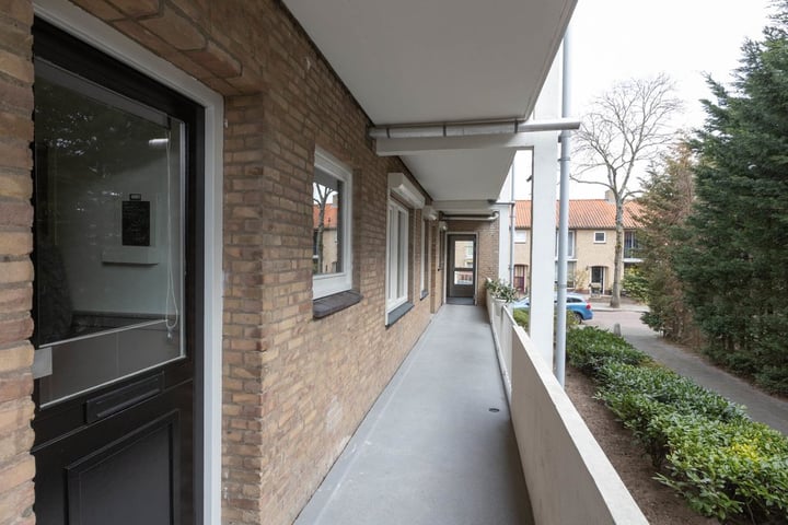 Bekijk foto 4 van C. Evertsenstraat 99