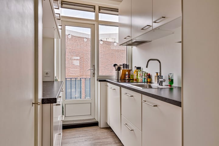 Foto 16 van H.J. van Heekplein 17