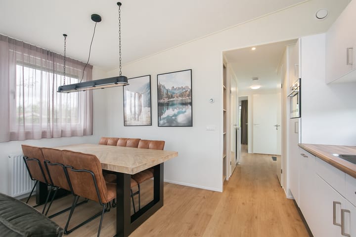 Photo 11 of Landingsweg