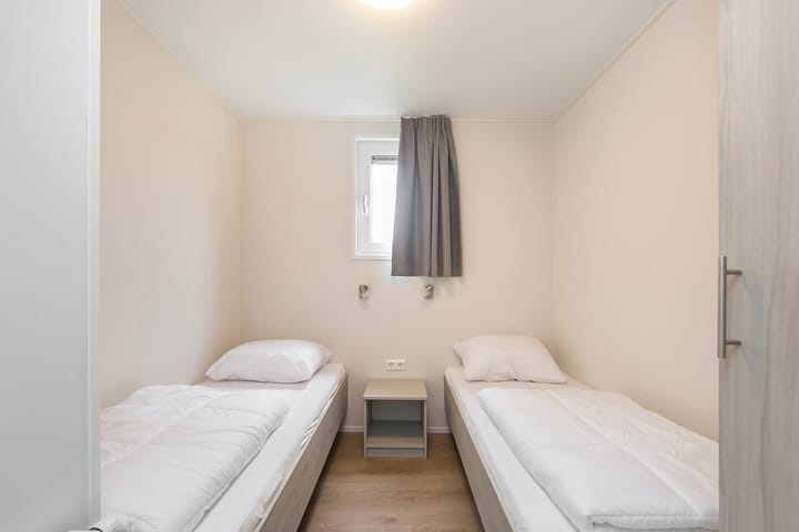 Photo 17 of Landingsweg