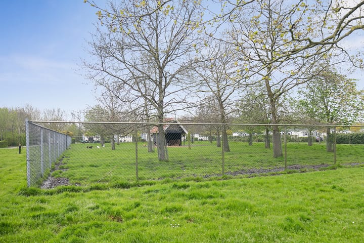 Photo 26 of Landingsweg