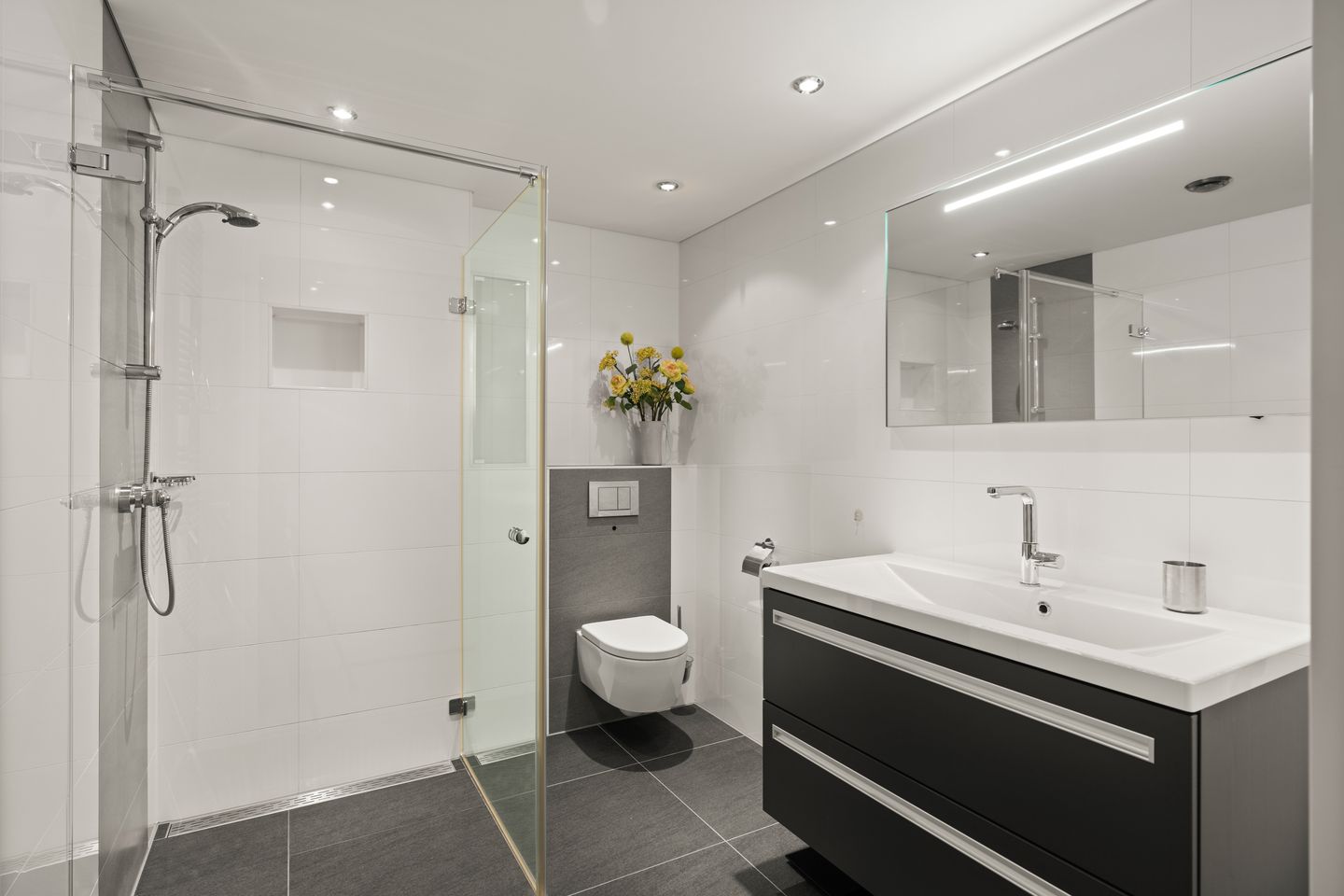 Photo 4 of Guadeloupestraat 101