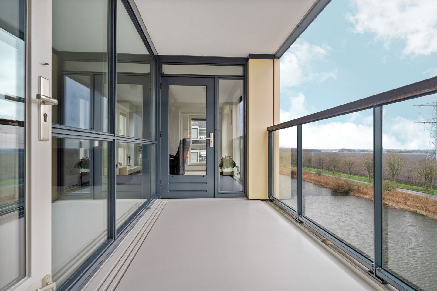 Photo 40 of Guadeloupestraat 101