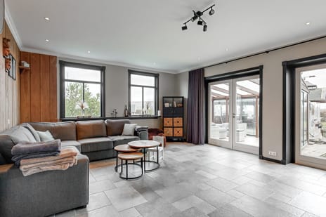 Neuvel 17 secondary image