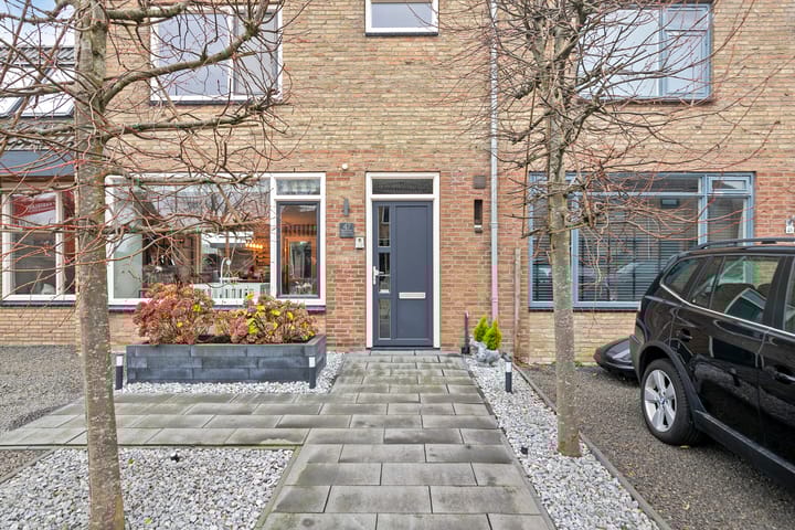 Photo 2 of Europaplantsoen 47