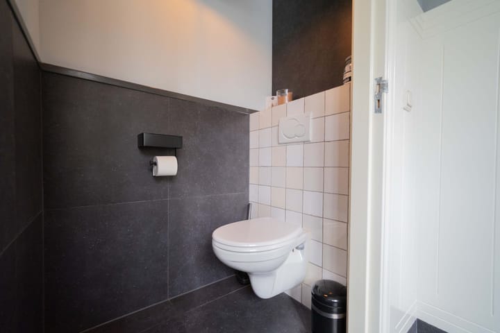 Photo 13 of Hofstraat 97