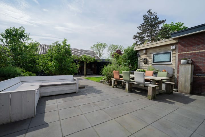 Photo 42 of Hofstraat 97