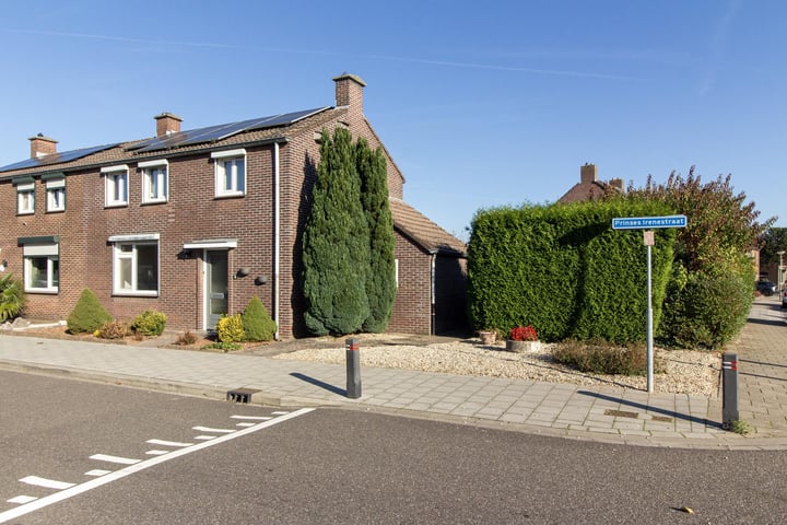 Bekijk foto 3 van Prinses Irenestraat 25