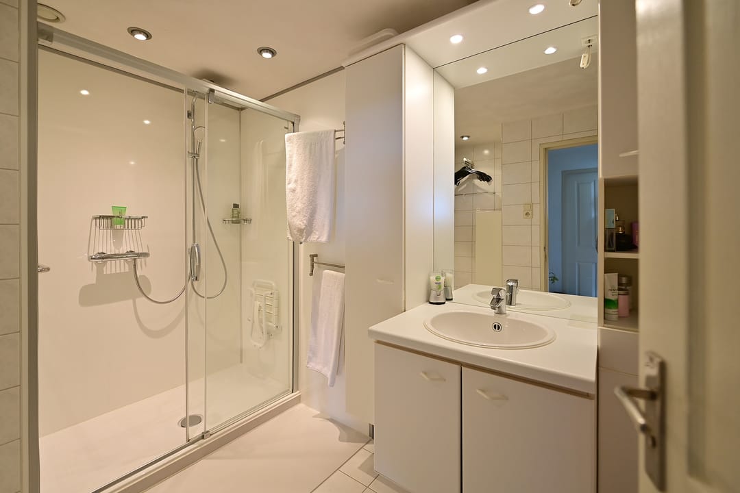 Foto 11 van Veenbesstraat 110