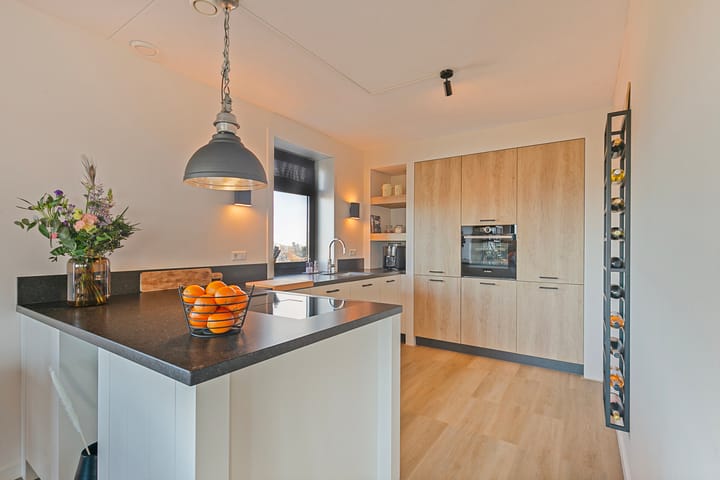 Foto 22 van Beneluxweg 85