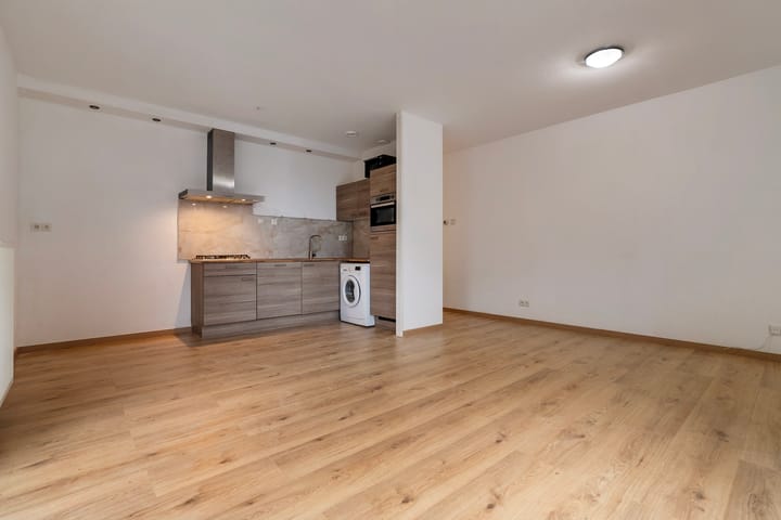 Foto 3 van Teakhout 15-A