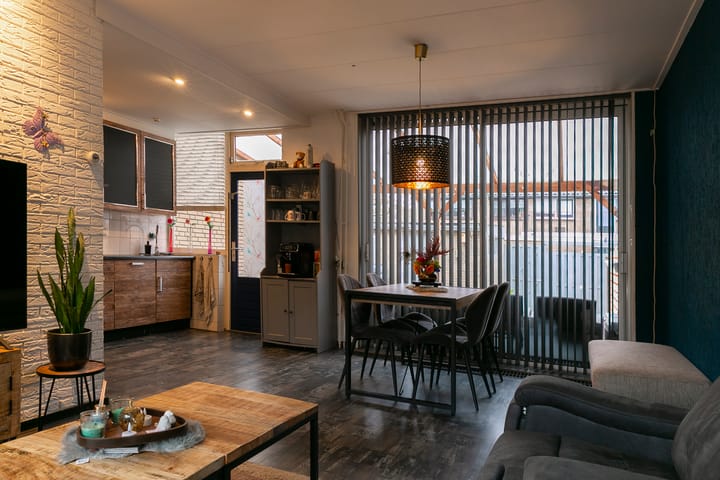 Foto 5 van Vorsterstraat 3