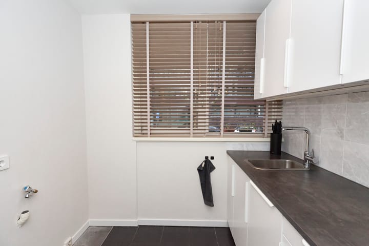 Foto 16 van van der Duyn van Maasdamlaan 92-A