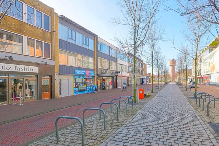 View photo 2 of Beatrixstraat 26