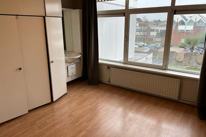 View photo 12 of Beatrixstraat 26