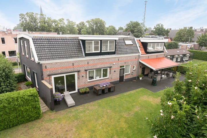 Photo 1 of Burgemeester Leenstraat 23