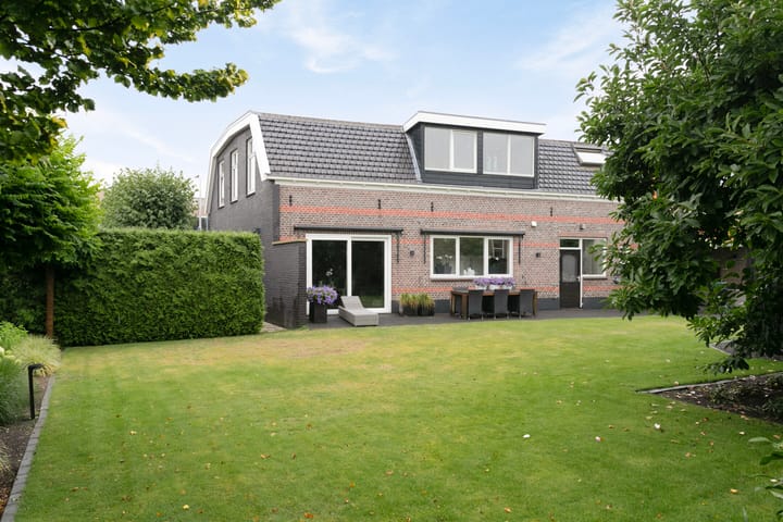 Photo 25 of Burgemeester Leenstraat 23