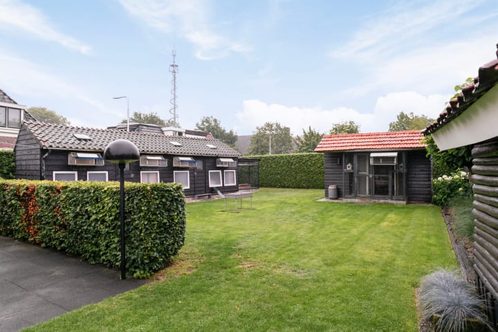 Photo 30 of Burgemeester Leenstraat 23