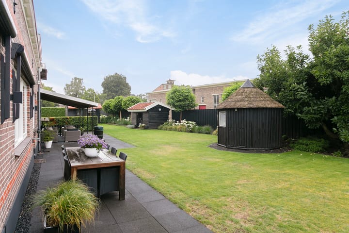 Photo 33 of Burgemeester Leenstraat 23