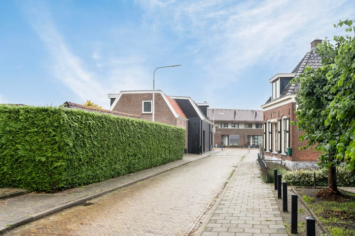 Photo 38 of Burgemeester Leenstraat 23