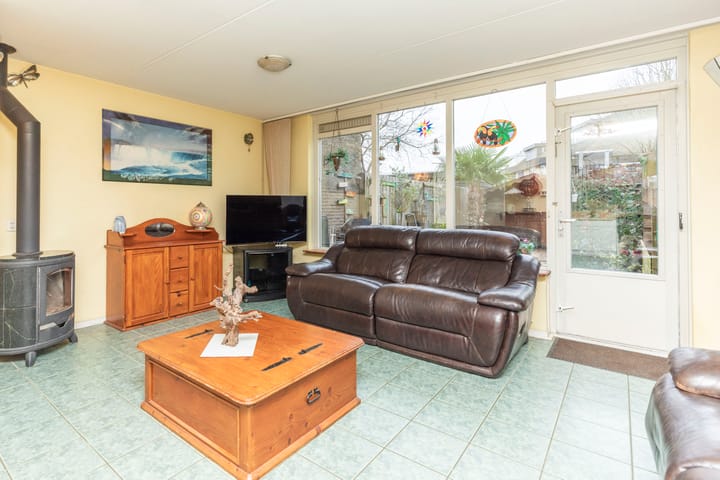 Foto 3 van Meubelmaker 17