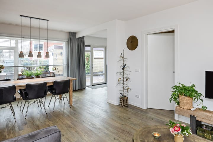 Foto 12 van Molenstraat 6