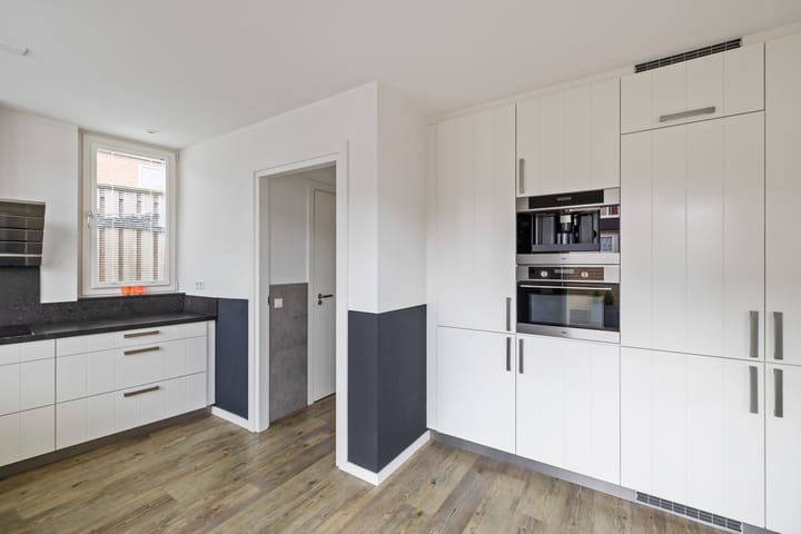 Foto 16 van Molenstraat 6