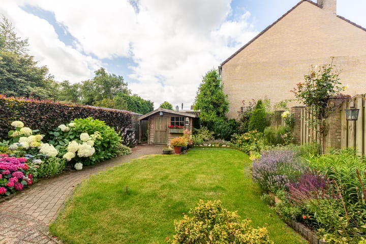 Foto 2 van Adelaar 27