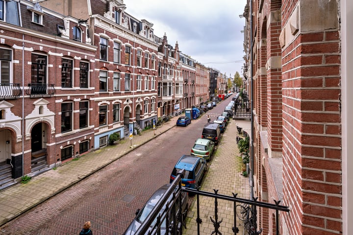 View photo 14 of Van Eeghenstraat 14-C