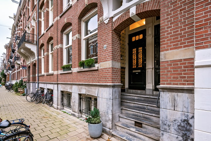 View photo 15 of Van Eeghenstraat 14-C