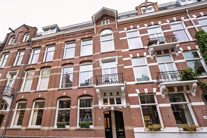 View photo 16 of Van Eeghenstraat 14-C