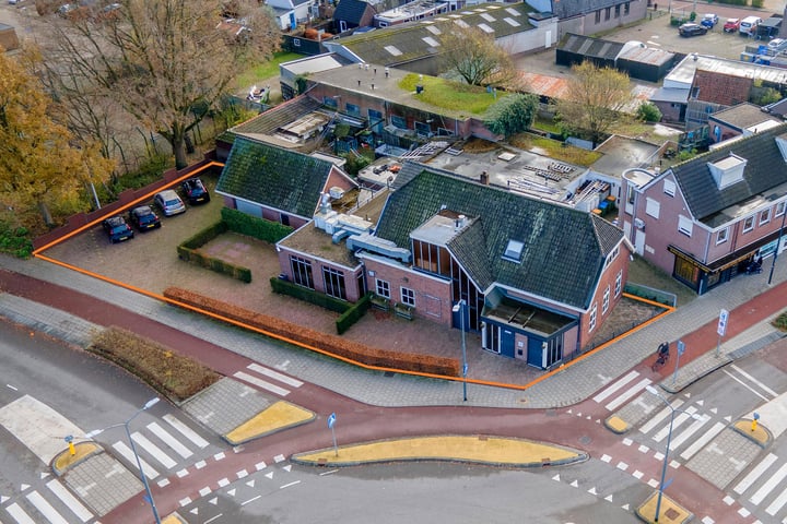 Prins Bernhardlaan 76, Veenendaal