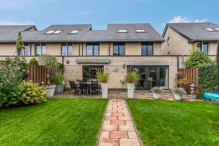 Foto 2 van Adjudantstraat 11