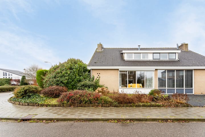 Foto 1 van Willem Alexanderstraat 21