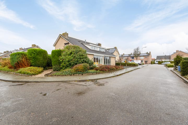 Foto 30 van Willem Alexanderstraat 21