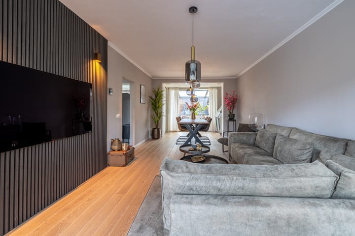 Photo 6 of Wittejufferstraat 15