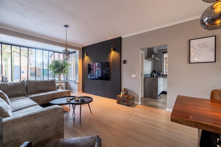 Photo 7 of Wittejufferstraat 15