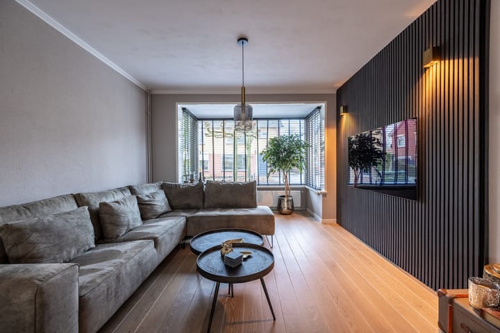 Photo 8 of Wittejufferstraat 15