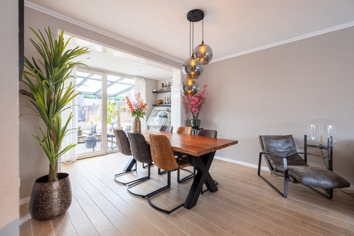 Photo 10 of Wittejufferstraat 15