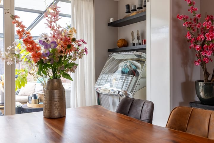 Photo 11 of Wittejufferstraat 15