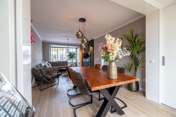 Photo 14 of Wittejufferstraat 15